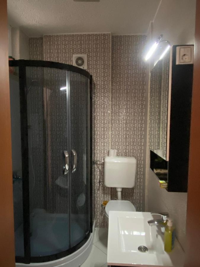 Ralin Apart Prizren Bagian luar foto